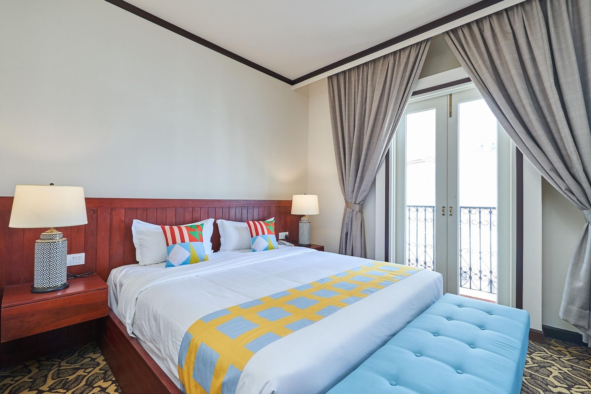 Oyo Home 44077 The Platinum Hotel & Suites- King Malacca Exterior photo