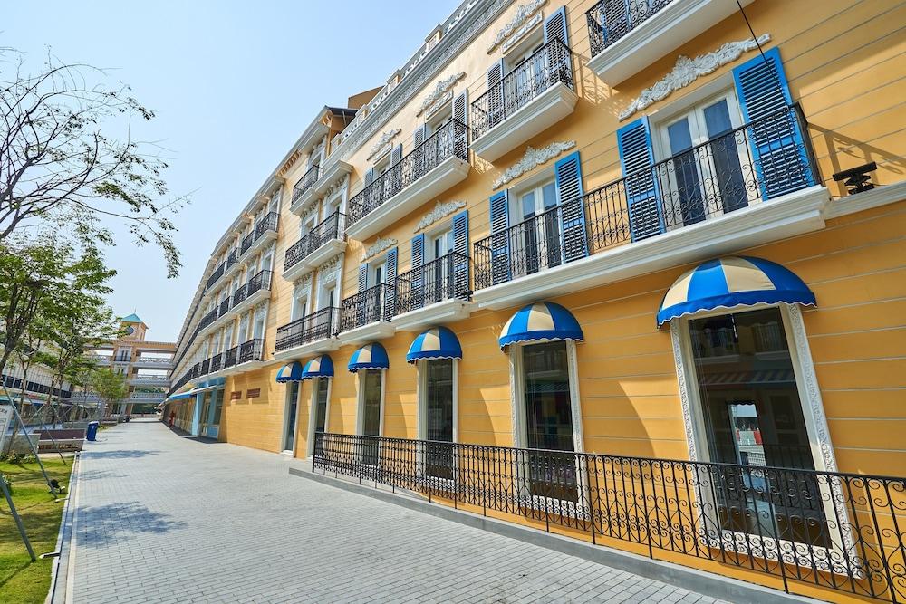 Oyo Home 44077 The Platinum Hotel & Suites- King Malacca Exterior photo